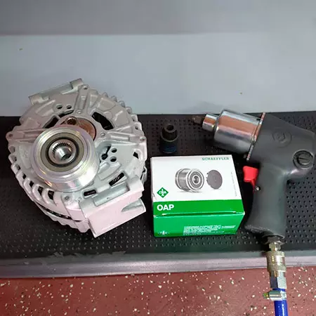 Генератор перед заменой муфты